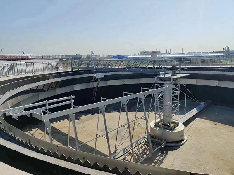 周邊傳動(dòng)刮吸泥機(jī)